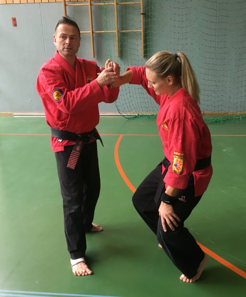 Norbert Domrös mit seiner Meisterschülerin Janina Norbert Domrös mit seiner Meisterschülerin Janina
